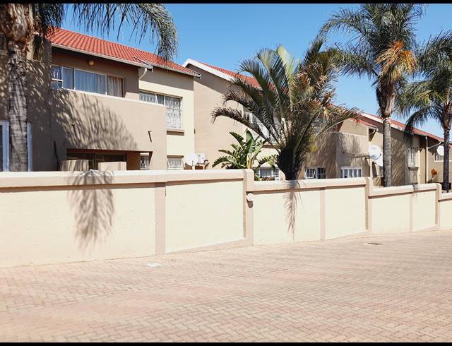 2 BEDROOM APARTMENT FOR SALE IN VORNA VALLEY